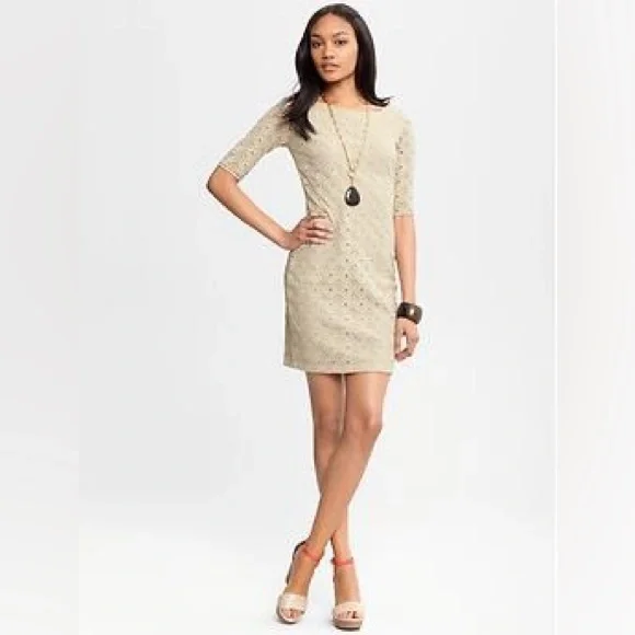 Banana Republic Cream Lace Overlay Cotton Shift Dress Women's Size 14 - Picture 1 of 11